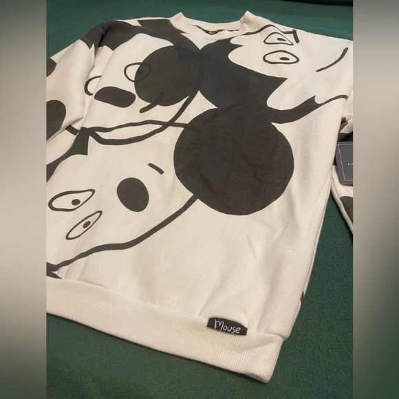 Disney Art Series Mickey Sweatshirt - Picture 2 of 12